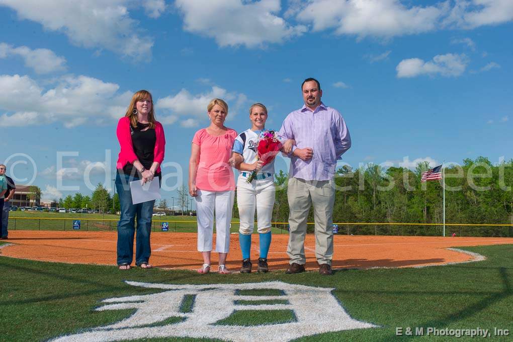 Softball Seniors 030.jpg